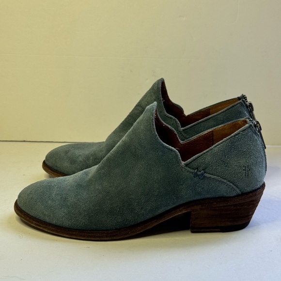 Frye Women's Carson Shootie Ankle Boot - Picture 5 of 9